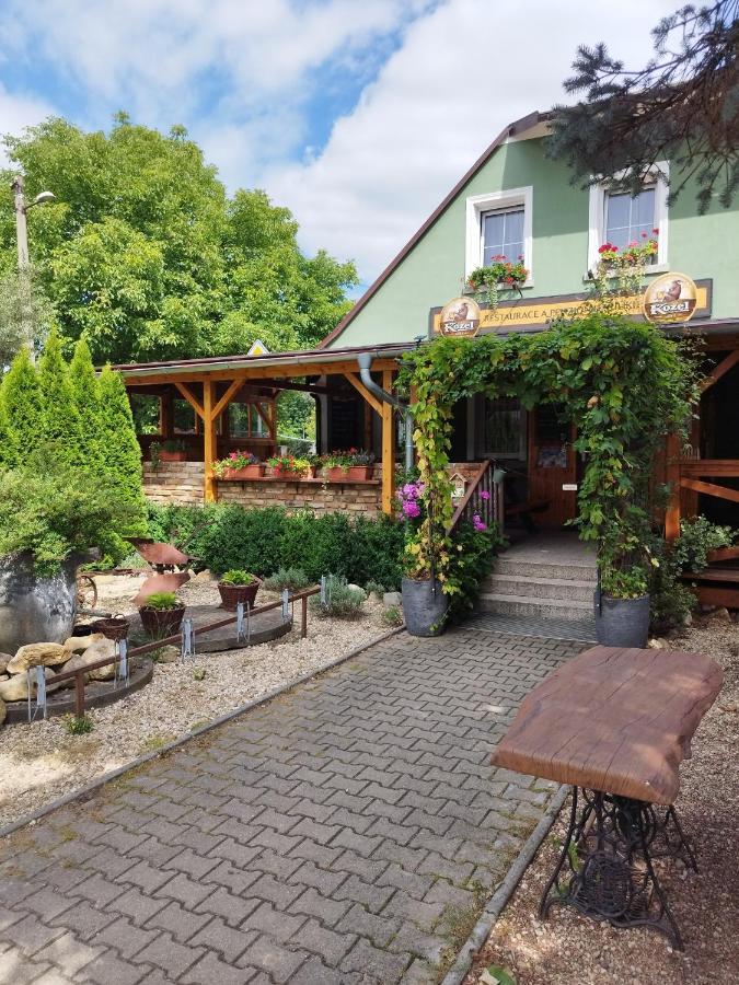 Restaurace A Penzion U Kuliku Raspenava Eksteriør billede